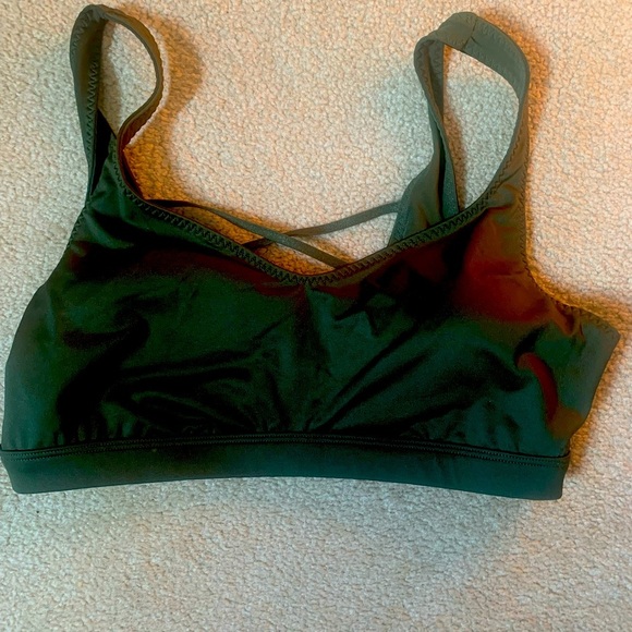 Victoria Secret sports bra with built in cups. Size large. - Picture 1 of 3